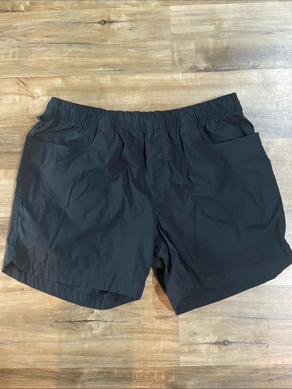 Carhartt Women's Black Elastic-Waist Cargo Shorts
